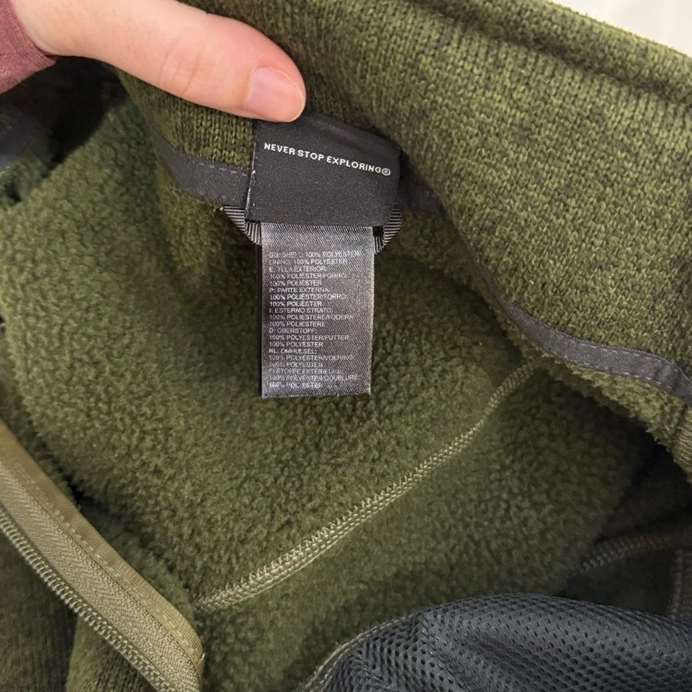 Men’s The North Face Olive Green Quarter-Zip Up Fleece Sweater. Size Large